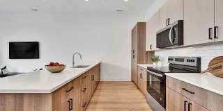 1612 W Hastings Street Gallery 7