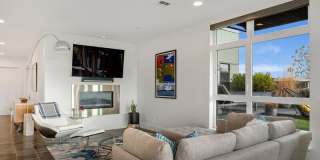 1760 N Northlake Wy Gallery 9
