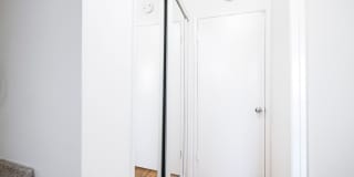 15925 Victory Blvd. Gallery 10