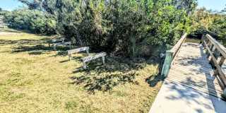 Seasonal/short term 2/2 vacation condo close to Anna Maria Gallery 42