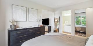 Skyline at Murrayhill Gallery 9