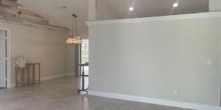 618 SE STREAMLET Avenue Gallery 13