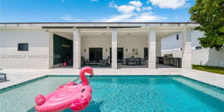 4280 SW 13th Ter Gallery 1