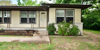 FOR LEASE!  Cute 1 Bedroom - 1 Bath - Duplex in Weatherford. Gallery 1