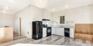 Modern NW Bend ADU | 1 Bed 1 Bath | Utilities Included | Near Trails, Restaurants, Shopping Gallery 6