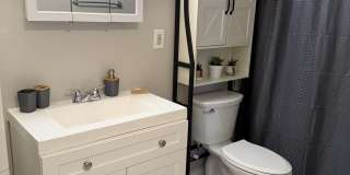 11044 Southwest Greenburg Road - 1Unit 321 Gallery 10