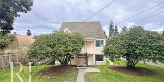 Bright Upper-Level Living On Callow Gallery 1