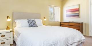 Cozy 2 bed/1 Bath house-UNFURNISHED ** Gallery 18