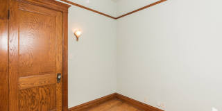 3710 North Damen Avenue Gallery 16