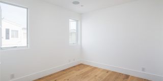 400 40th Street Gallery 16