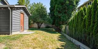 Kennydale Rambler with parking- Close to Lake Washington Gallery 34