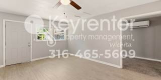 Cute 1 bedroom guesthouse in a great neighborhood, close to Wesley Hospital and local restaurants! Gallery 10