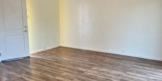 Cute 2 Bedroom in West Redding Gallery 4