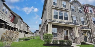 7905 Trailview Xing Gallery 1