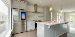 Stunning South End end unit townhome in the modern and amazing Southpoint community. Gallery 17