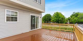 45426 Clarkes Crossing Square Gallery 23