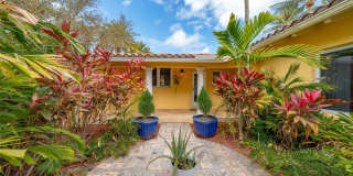 330 Royal Plaza Drive Gallery 31
