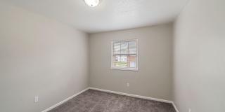 Colonial Oaks Gallery 12