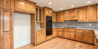 9201 Paso Robles Gallery 21