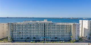 6020 SHORE BOULEVARD S Gallery 1