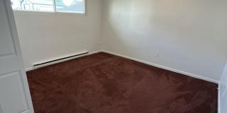 612 Oak Street Gallery 8