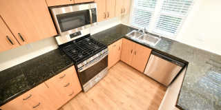1p699 - 1511 - 1515 Milvia St. Gallery 6