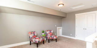 Townhome 4 blocks from the Old Mill Gallery 19