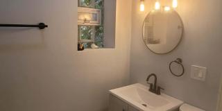 7123 South Rhodes Avenue Gallery 1