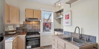 722 Grand Avenue Gallery 20