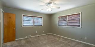 3104 49th Street Gallery 13