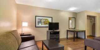 Atlanta - Alpharetta - Northpoint - East Gallery 22