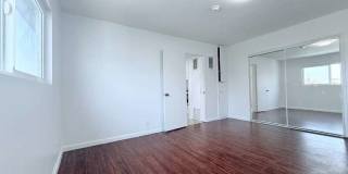 1915 South Longwood Avenue Gallery 9