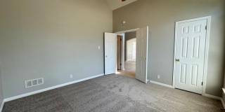 Bright home with big windows & open floorplan available in Circle C Ranch! Gallery 23