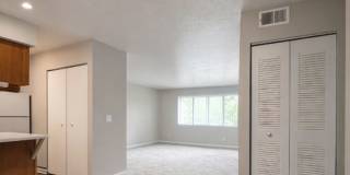 Fox Grove Apartments Gallery 2