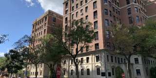 2600 N Lakeview Avenue Gallery 1