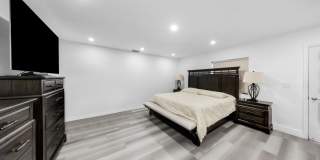 490 W 33rd Pl Gallery 7