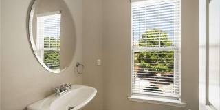 1798 Oakbrook Lane NW Gallery 22