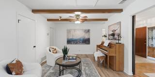 4 Bedroom with a Pool in Helotes! Gallery 14