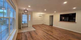 129 Tulip Lane Gallery 2