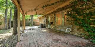 Charming 3-Bed, 1.5-Bath Home with 2-Car Garage Near NW 23rd & MacArthur Gallery 34
