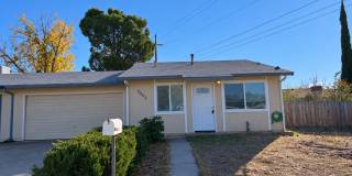 Charming 2 Bedroom Duplex with Garage & Fenced Backyard in Anderson! Gallery 1