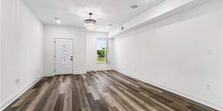 2033 CONTI Street Gallery 3