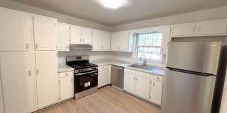 3 bedroom/ 1.5 bathroom- Courthouse Green Gallery 4