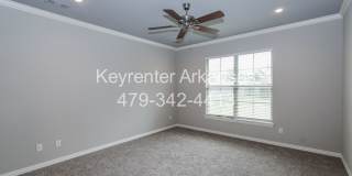 Gorgeous 3 bed/3 bath home in great Bentonville neighborhood Gallery 16