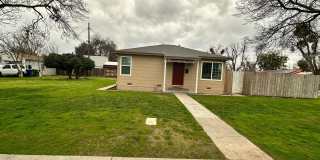 Updated 2-bedroom cottage in La Loma neighborhood! Updated 2-bedroom cottage in La Loma neighborhood! Gallery 1