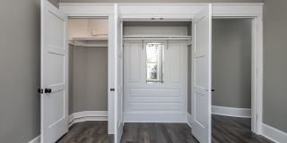 Elegant Renovation! HUGE 1 Bed 1 Bath Available Now! Gallery 32