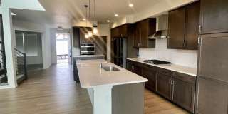 **** 15 DAYS rent Off if leased by 04/20/2026 **** Luxury Home with open-concept in Wolf Ranch Toll Brothers Gallery 34
