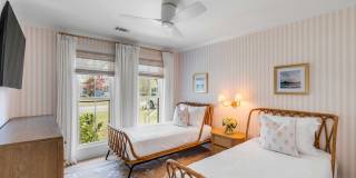 690 Pelzer Drive Gallery 76