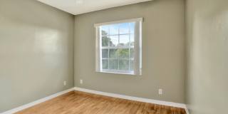 4066 Crescent Creek Street Gallery 24
