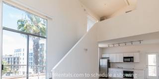 Loft Condo with Views & Deck Gallery 4